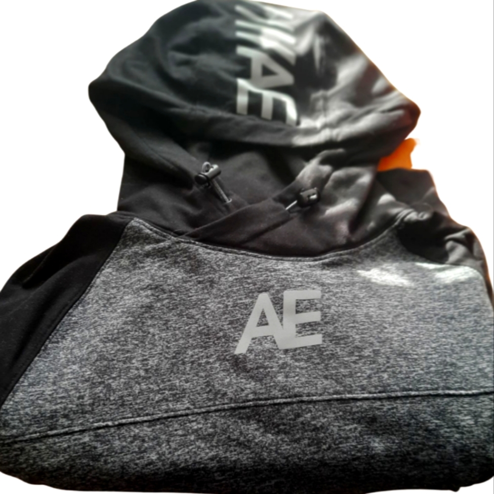 American Eagle Men's Hoodie, Size Medium